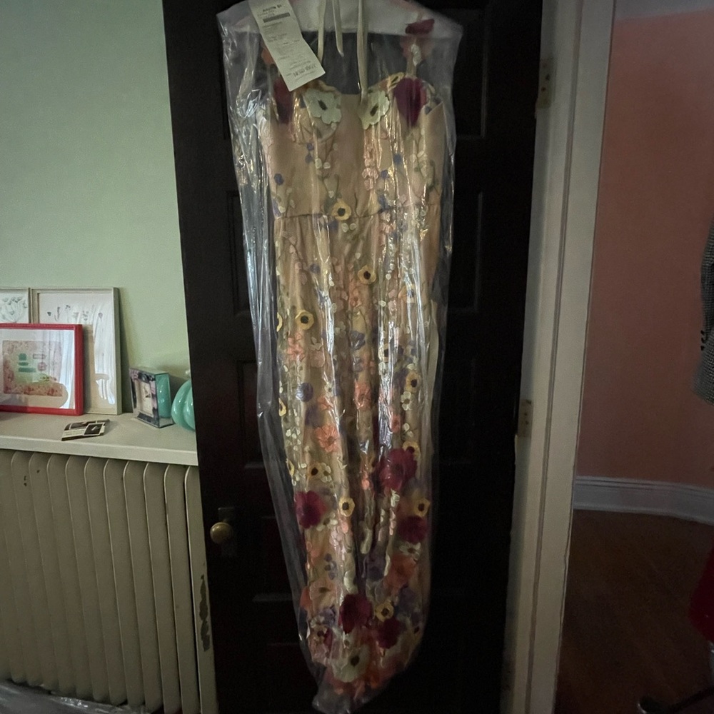 Teuta Matoshi Style Floral Garden Party Gown - Picture 6 of 10